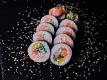 Futomaki Łosoś Kobe