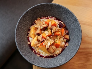 Солодка вівсянка з фруктами