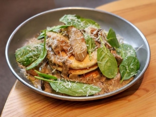 Панкейки з куркою та грибами