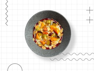 Солодка вівсянка з фруктами