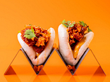 Crispy chicken bao with kimchi🌶️
