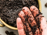 Пілінг кавою, сіллю / Coffee and salt scrub