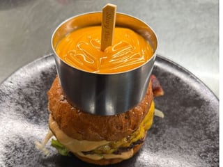 CHEDDAR BACON BURGER