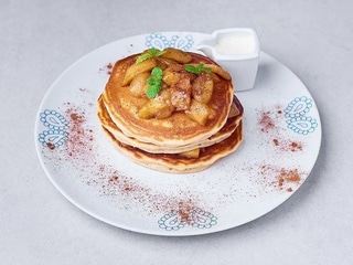 PANCAKES JABŁKA I GRUSZKI