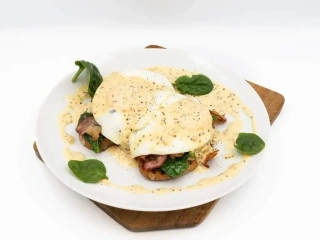 JAJA SADZONE NA GRZANKACH z burakiem