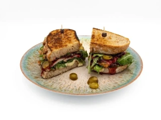 KANAPKA KURCZAK CAMEMBERT