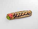 Futomaki z grillowanym łososiem