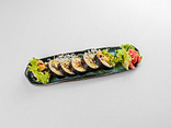 Futomaki z grillowanym tuńczykiem