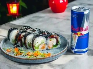 Red Bull & Хрустящая курица 8 шт