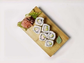 CALIFORNIA MAKI kani a avokádo 6 ks