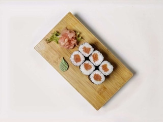 SHAKE MAKI s lososom 6 ks