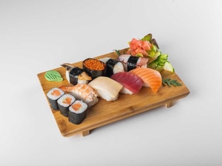 SUSHI SET velký 8 ks + 3 maki