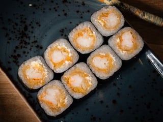 Hosomaki z krewetką w panko 