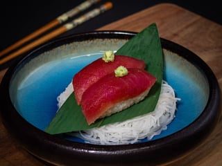 Nigiri z tuńczykiem