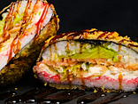 SUSHI BURGER Z ŁOSOSIEM