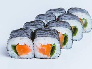 41. Smoked Sake Hosomaki