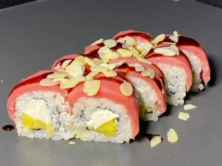Манго рол з тунцем