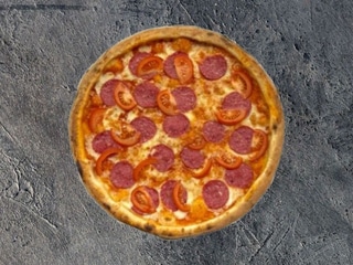 Піца салямі 