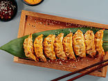 PIEROŻKI GYOZA Z KACZKĄ 8szt.