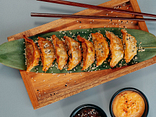 Smażone pierożki gyoza warzywne 8 szt