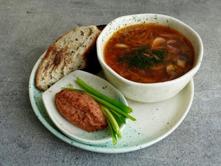 Борщ пісний з грибами та квасолею