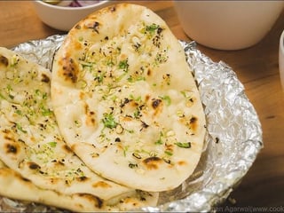 Garlic naan