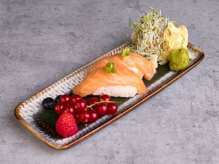 Nigiri z łososiem 2 szt.