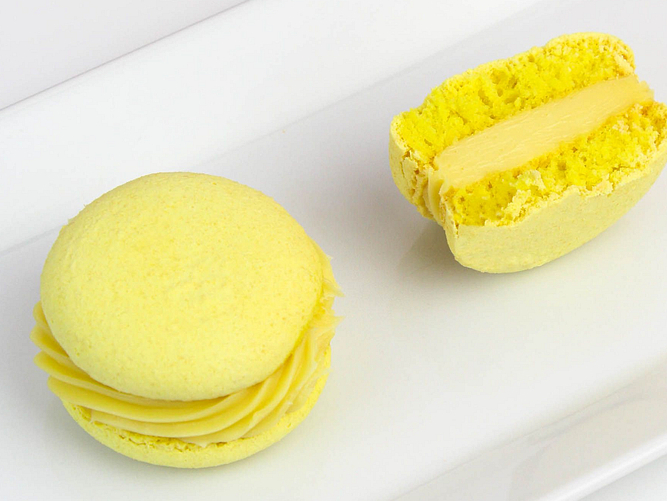 Тістечко Макарун Маракуйя (1g)