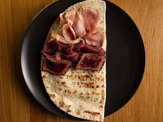 Янтик зі свининою та яловичиною 100г