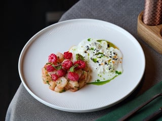 Тартар з аргентинської креветки з сиром страчатела