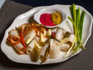 Тарілка сала власного виробництва