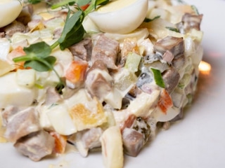 Олів'є з язиком