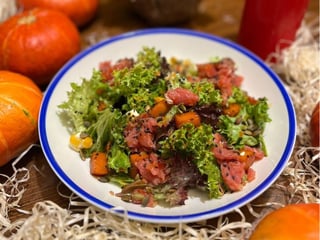 Салат з карамелізованим гарбузом