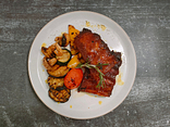 Pečená vepřová žebra v medovo-hořčicové marinade s grilovanou zeleninou