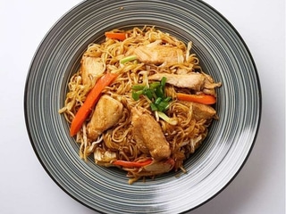 36. Rýžové nudle (Phở)