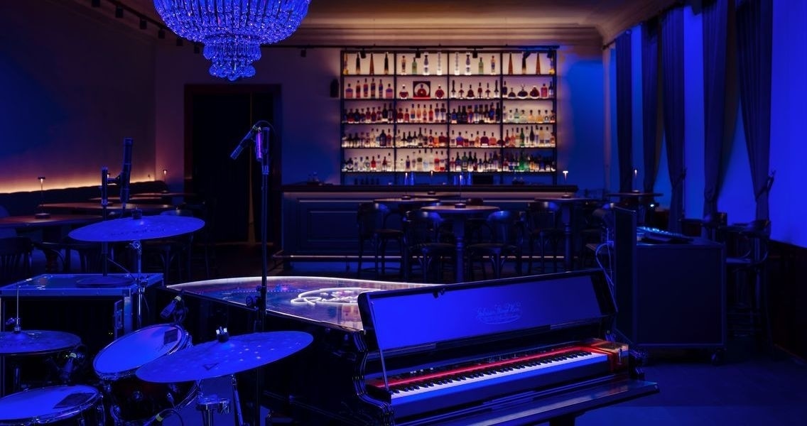 LW_260111_THE_PIANO_BAR_PRAGUE_CZ_HQ_0005(1).jpg