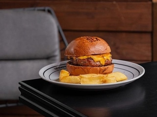 THE ROASTERY BURGER