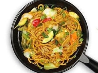 195. Lo Mein nuudlid aedviljadega