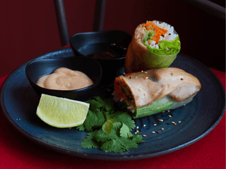 СПРІНГ РОЛ З КУРКОЮ