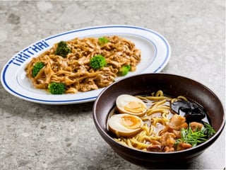 МІСО РАМЕН З КУРКОЮ + ПАД СІ Ю