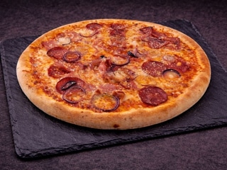 2+1 zdarma - Pizza Speciale salami