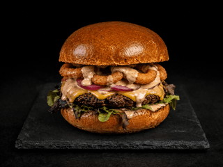 Novinka White BBQ smash Burger 