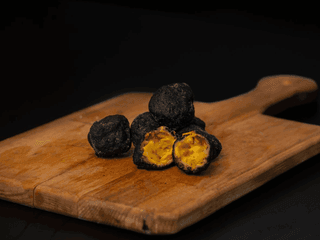 Cheese black nuggets 6 ks