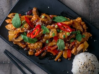 Курка в кисло-сладкому соусі