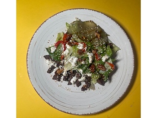 Warm salad with beef