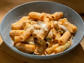 POLLO E FUNGHI CREMA