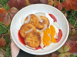 Сирнички з кокосом та апельсинами