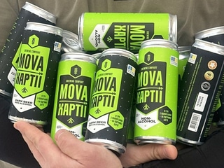 Пиво від Mova/Хартії з кожної пляшки — на підтримку Бригади «Хартія»