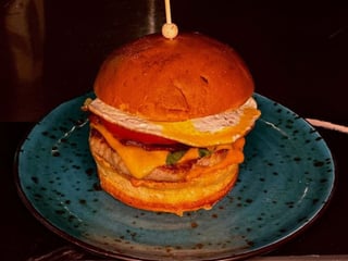 Вreakfast burger "Чеширський Кіт"