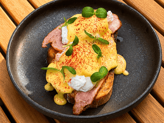 Eggs Benedict